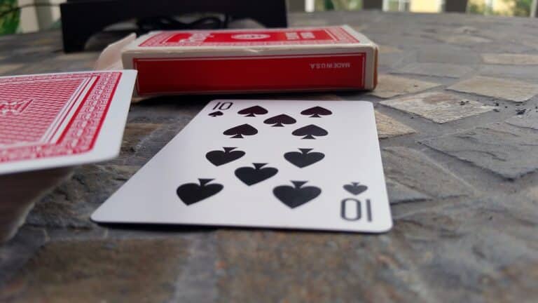 Le bluff au poker, un élément déterminant pour éliminer le facteur chance