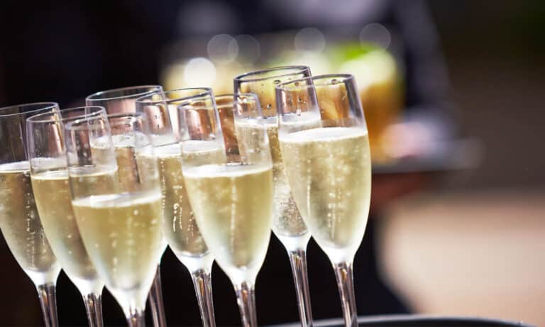 Le champagne, très présent dans les soirées après un poker