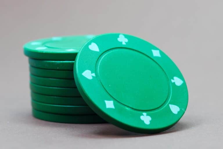 Les principales erreurs de débutant à éviter au poker