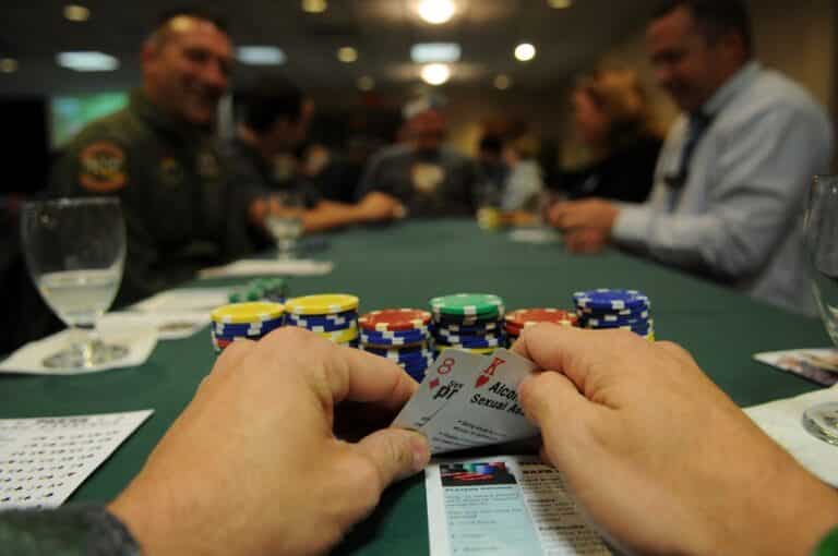 Comment rendre une partie de poker amusante ?