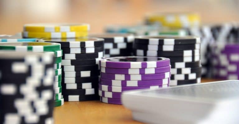 Comment lire les tells au poker live ?