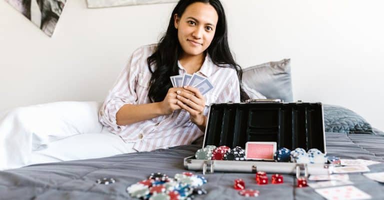 Les femmes ont-elles une place légitime dans le monde du poker ?