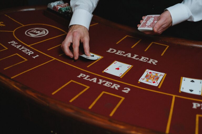 Qui sont les célébrités qui ont appris à jouer au poker ?